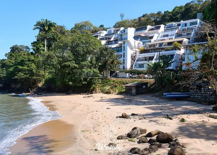 Frente pro MAR, com 2 Suítes, no centro de Ubatuba